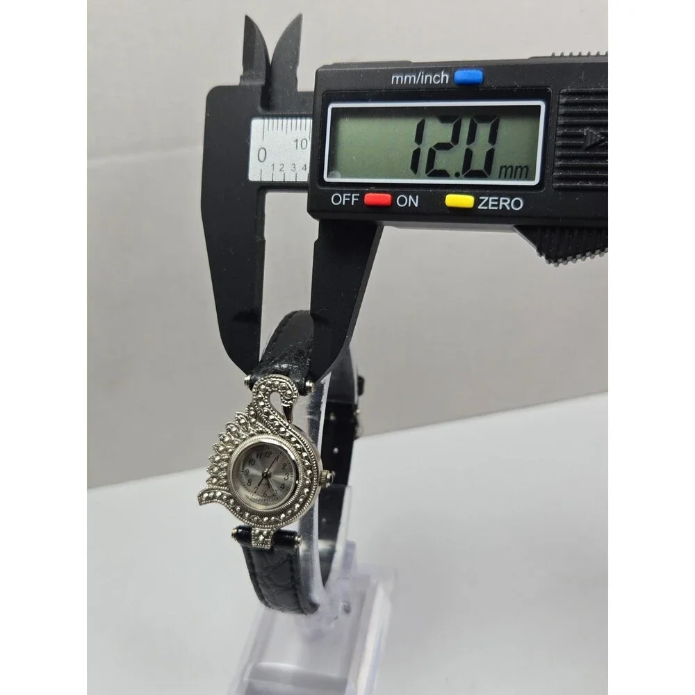 Womens Vintage 1994 Avon Romantic Times Swan Marcasite Quartz Watch New Battery